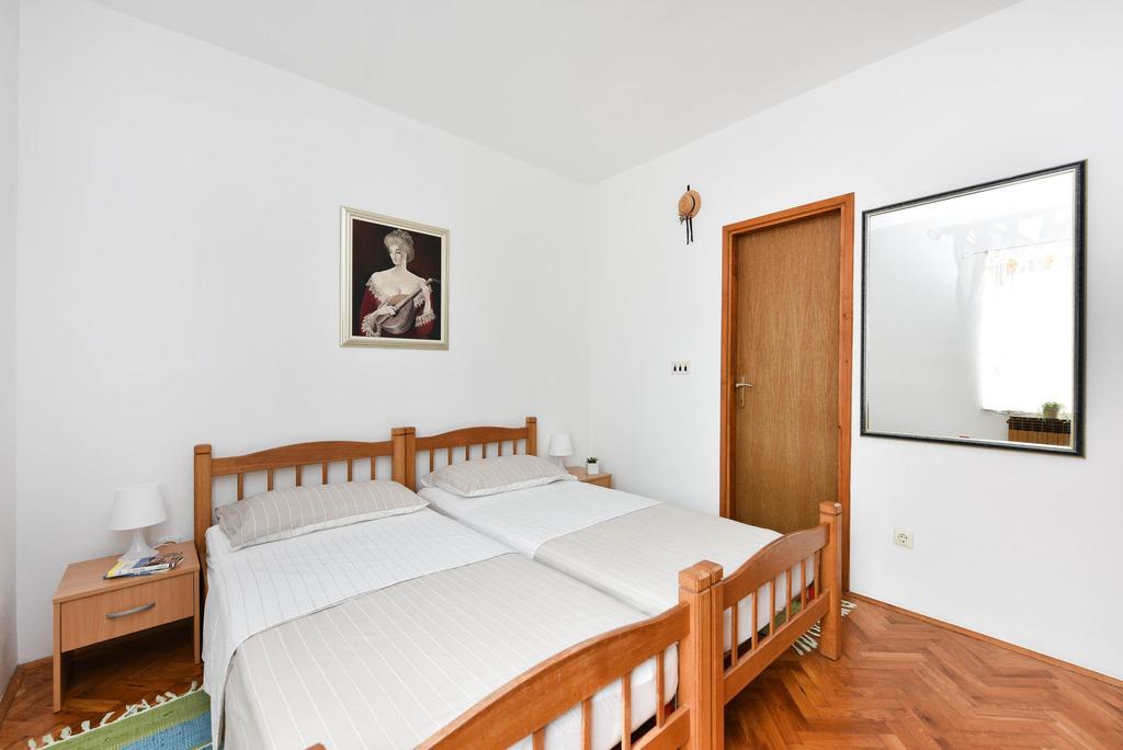 Adria Apartments Zara Esterno foto