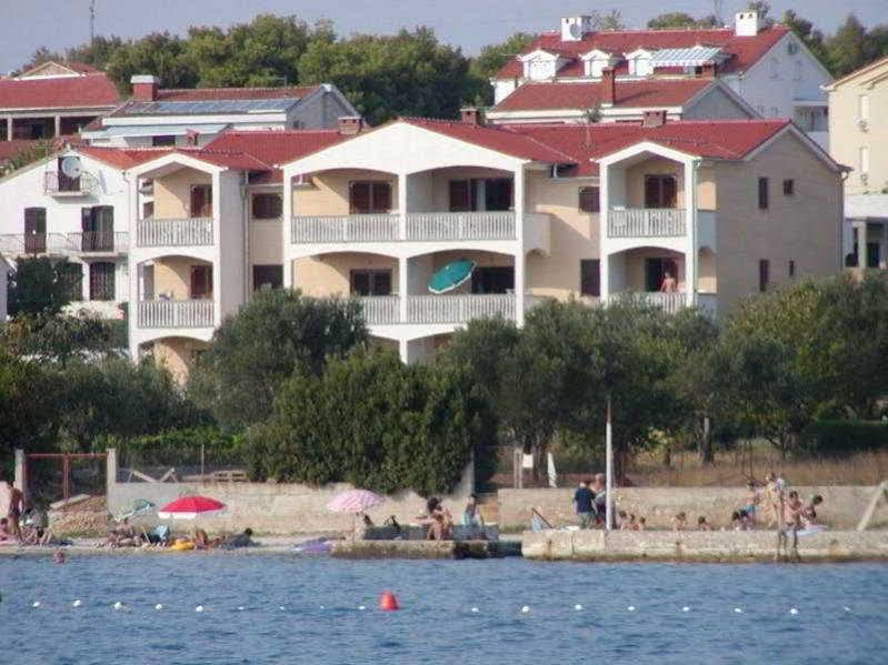 Adria Apartments Zara Esterno foto